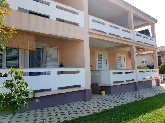 Ara-Kata Apartment Baska  Luaran gambar